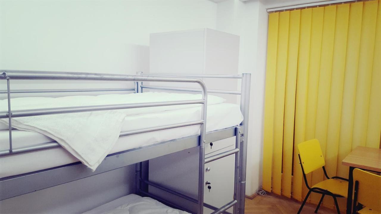 Sleep Inn Hostel Bucharest Exterior photo